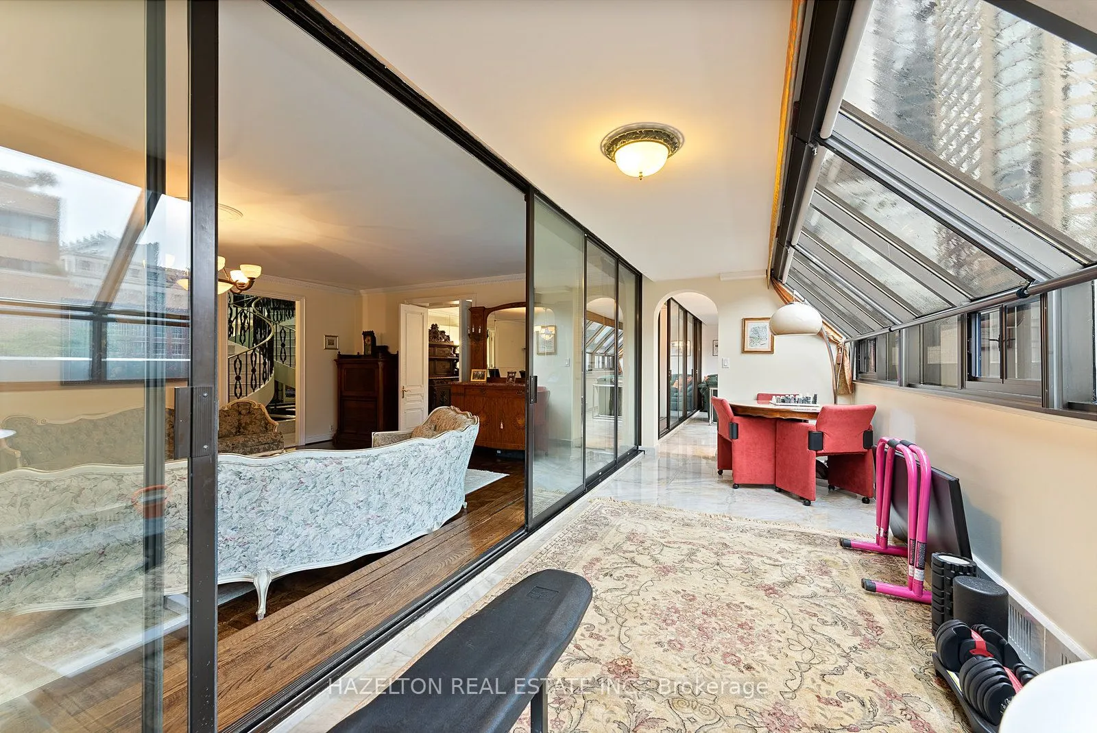 18A Hazelton Avenue, #402