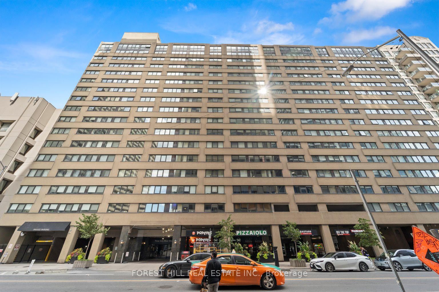 360 Bloor St E, #511