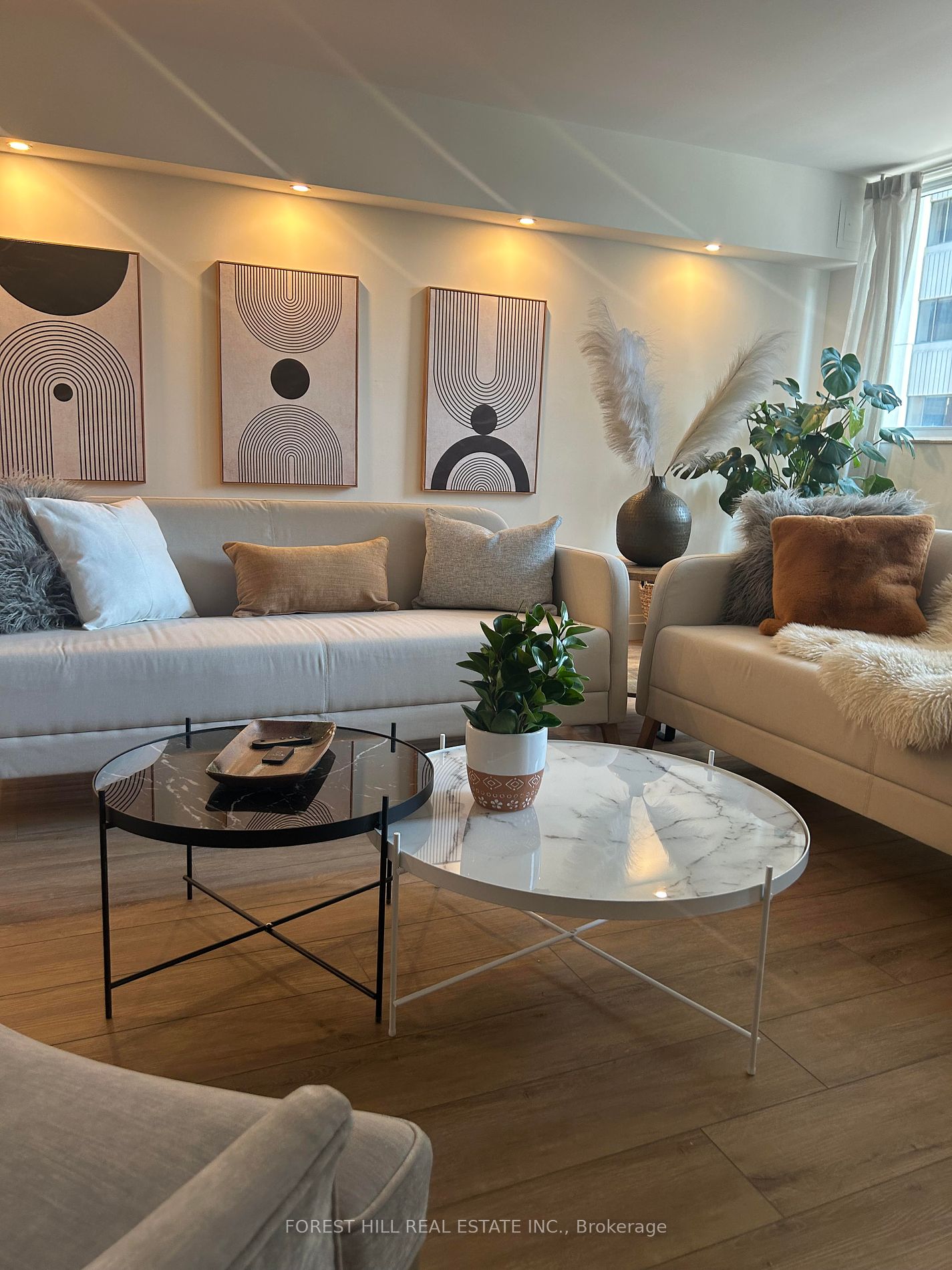 360 Bloor St E, #511