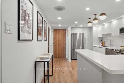 360 Bloor St E, #511