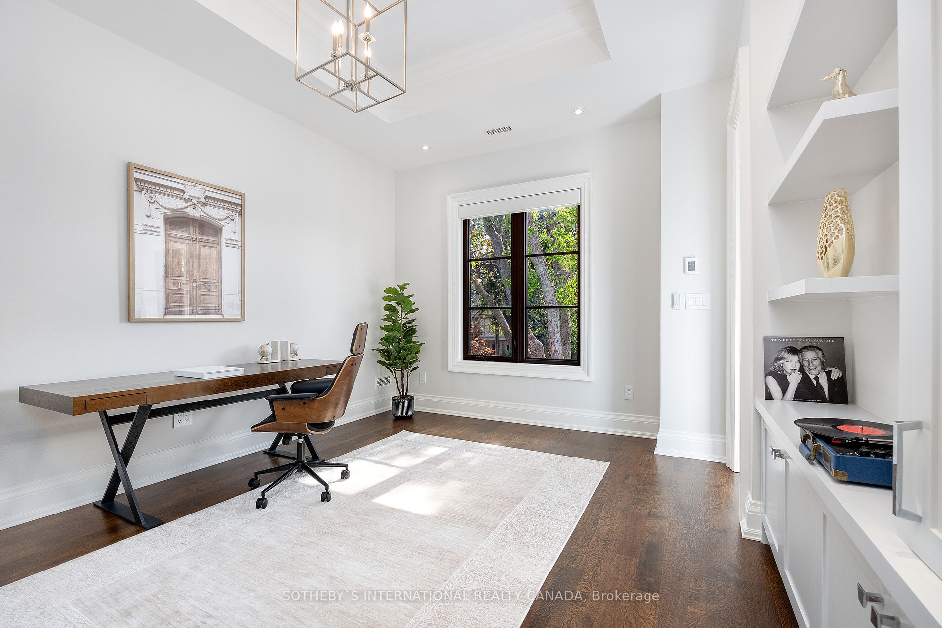 22 Hillhurst Blvd