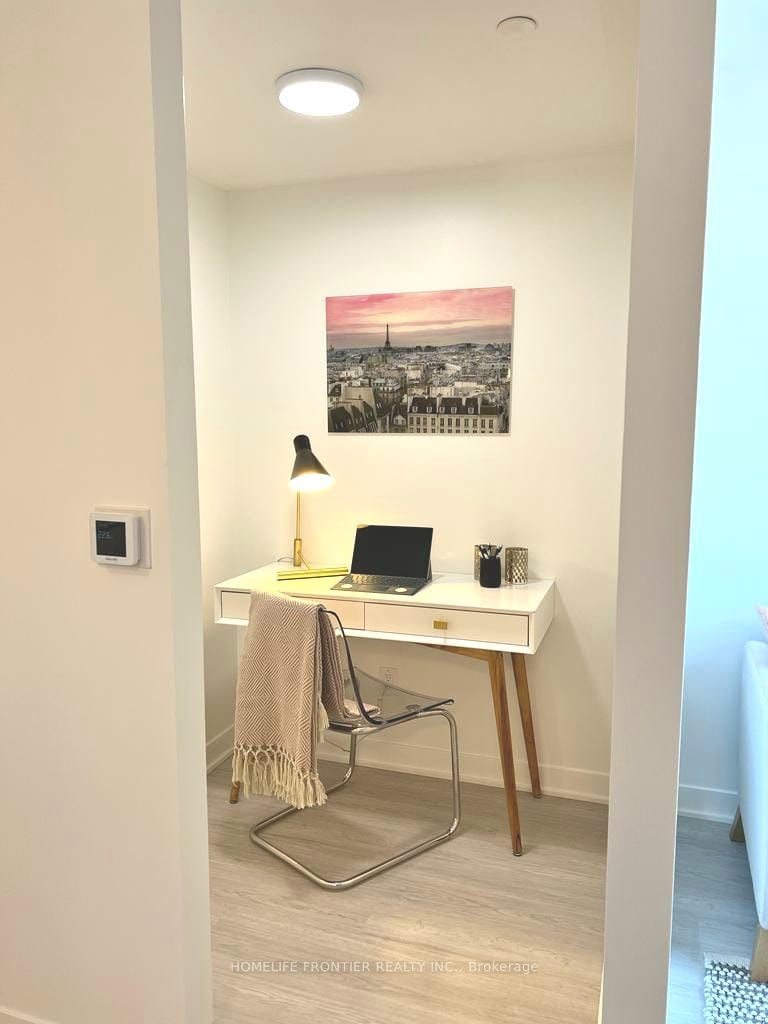 185 Alberta Ave, #506