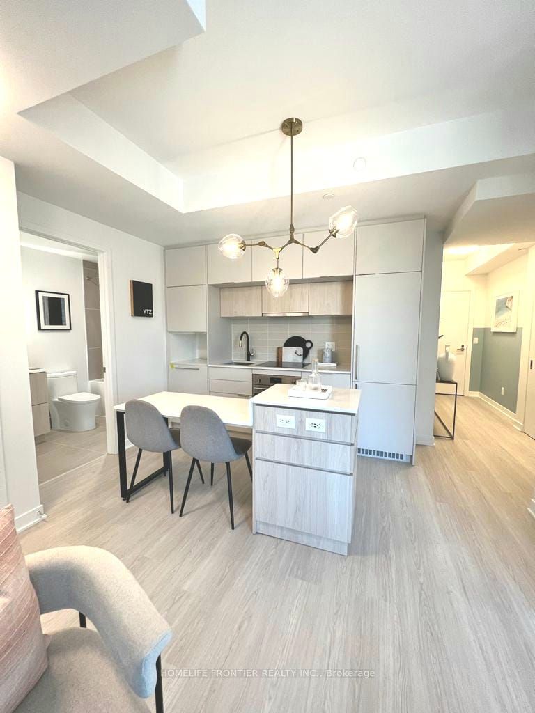 185 Alberta Ave, #506