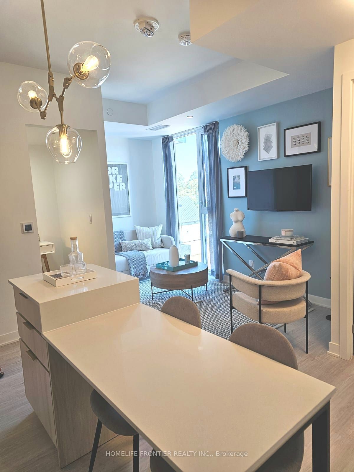 185 Alberta Ave, #506