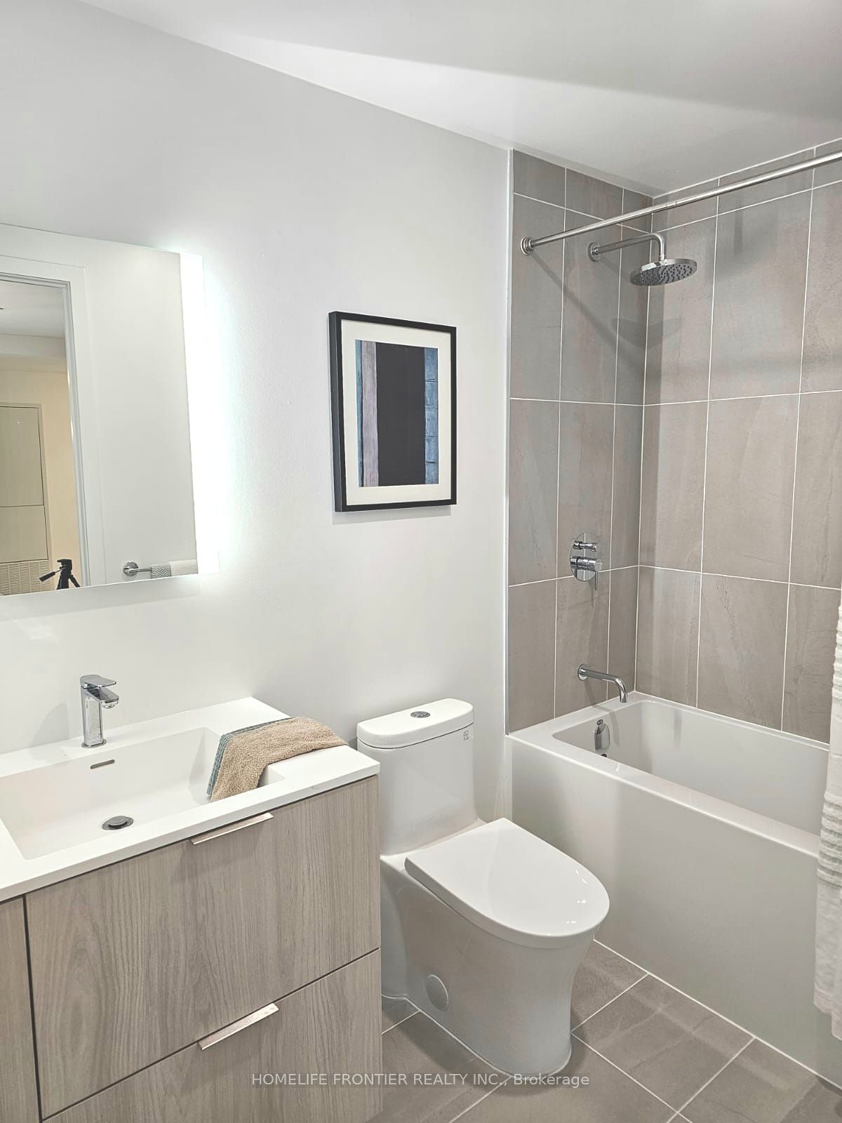 185 Alberta Ave, #506