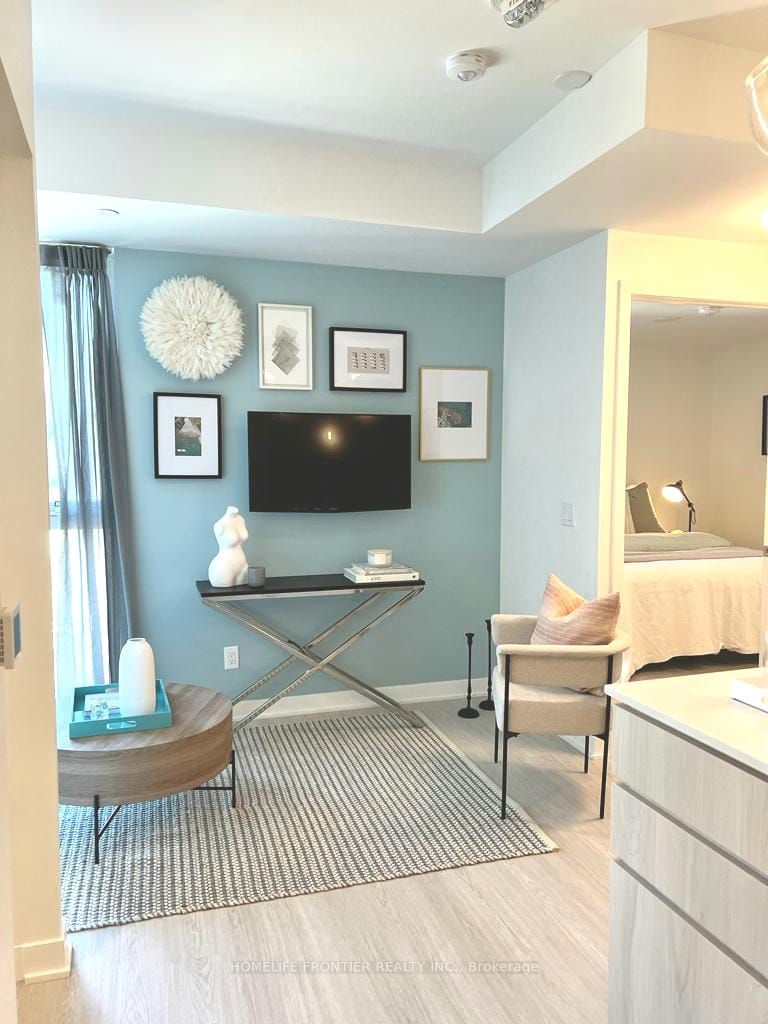 185 Alberta Ave, #506