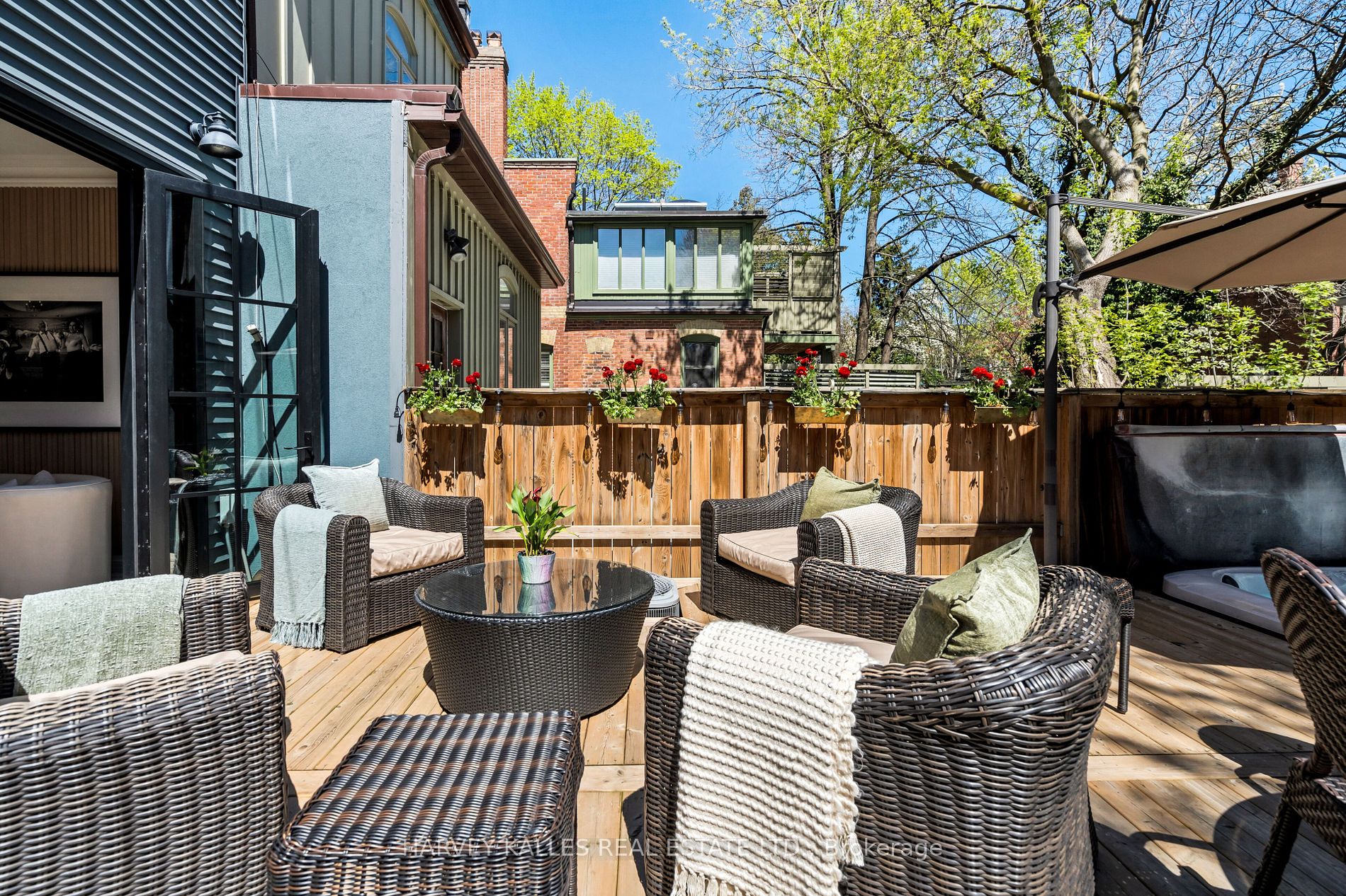 63 Metcalfe St