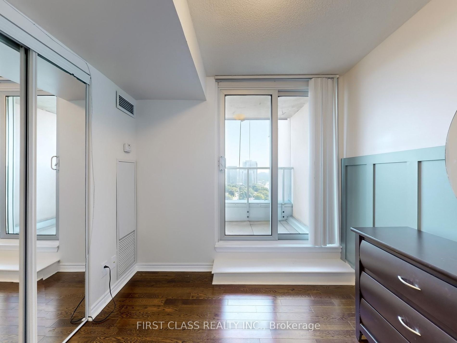 3 Rean Dr, #1604