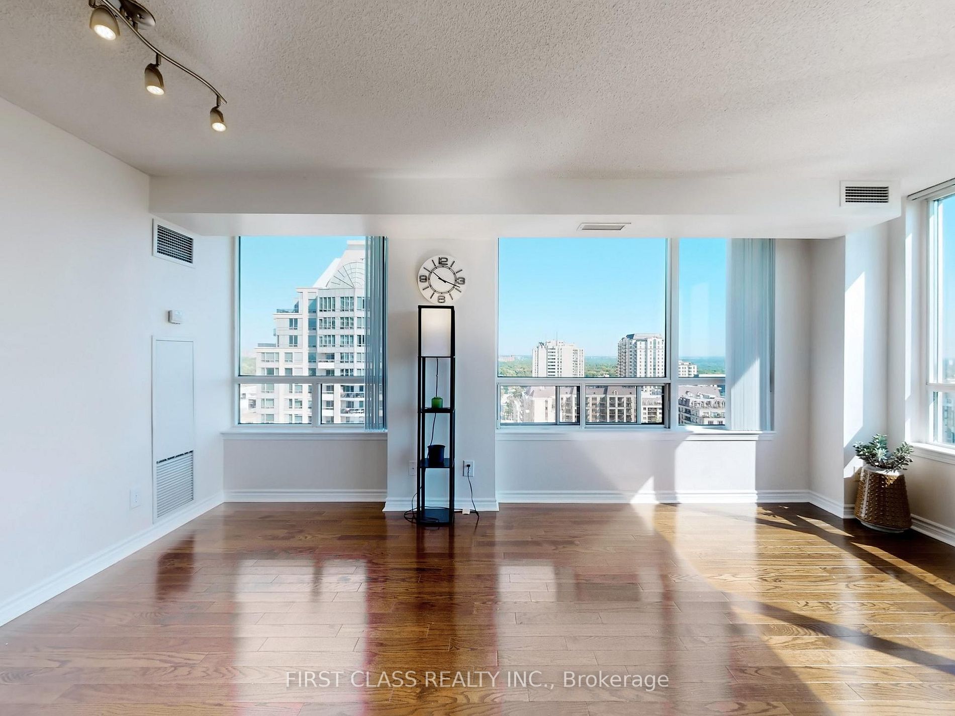 3 Rean Dr, #1604