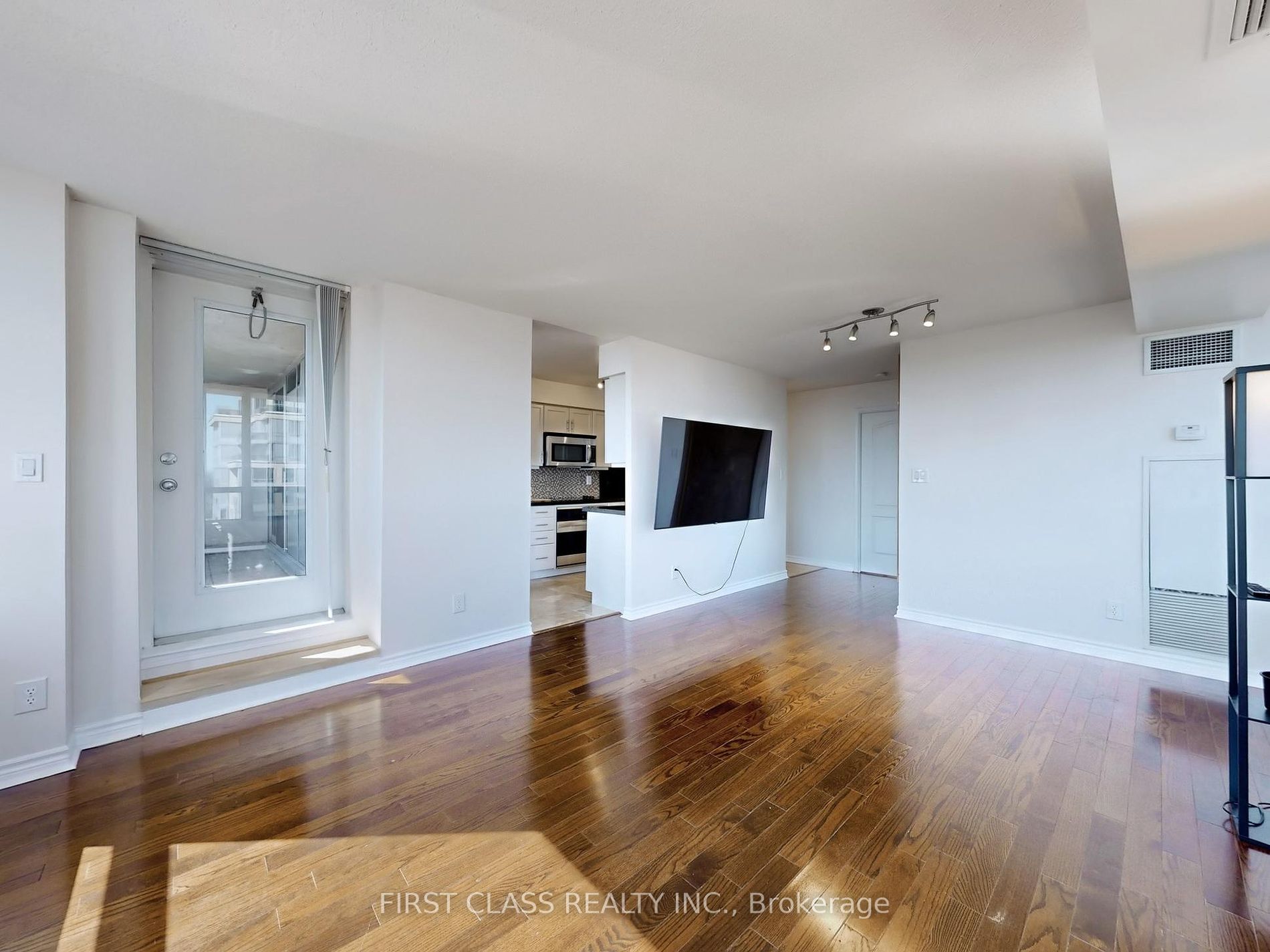 3 Rean Dr, #1604