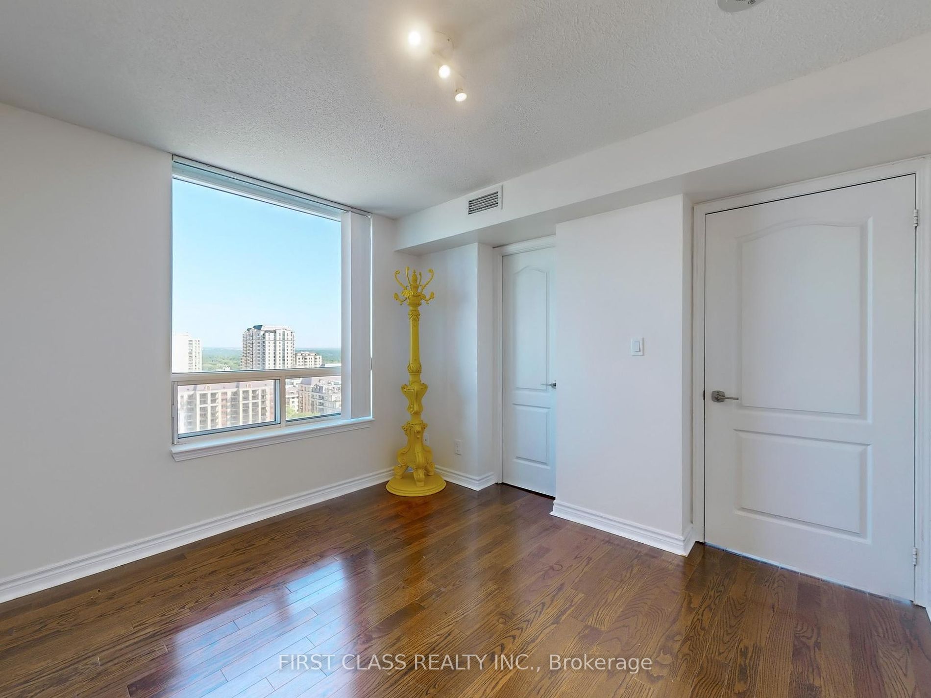 3 Rean Dr, #1604