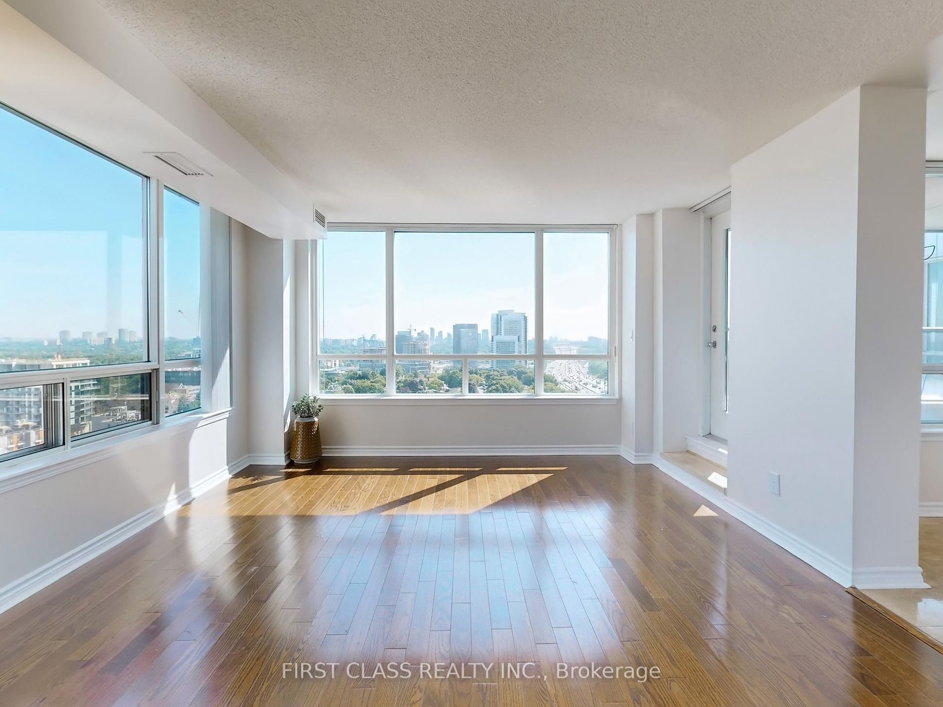 3 Rean Dr, #1604