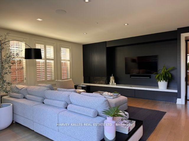 481 Russell Hill Rd