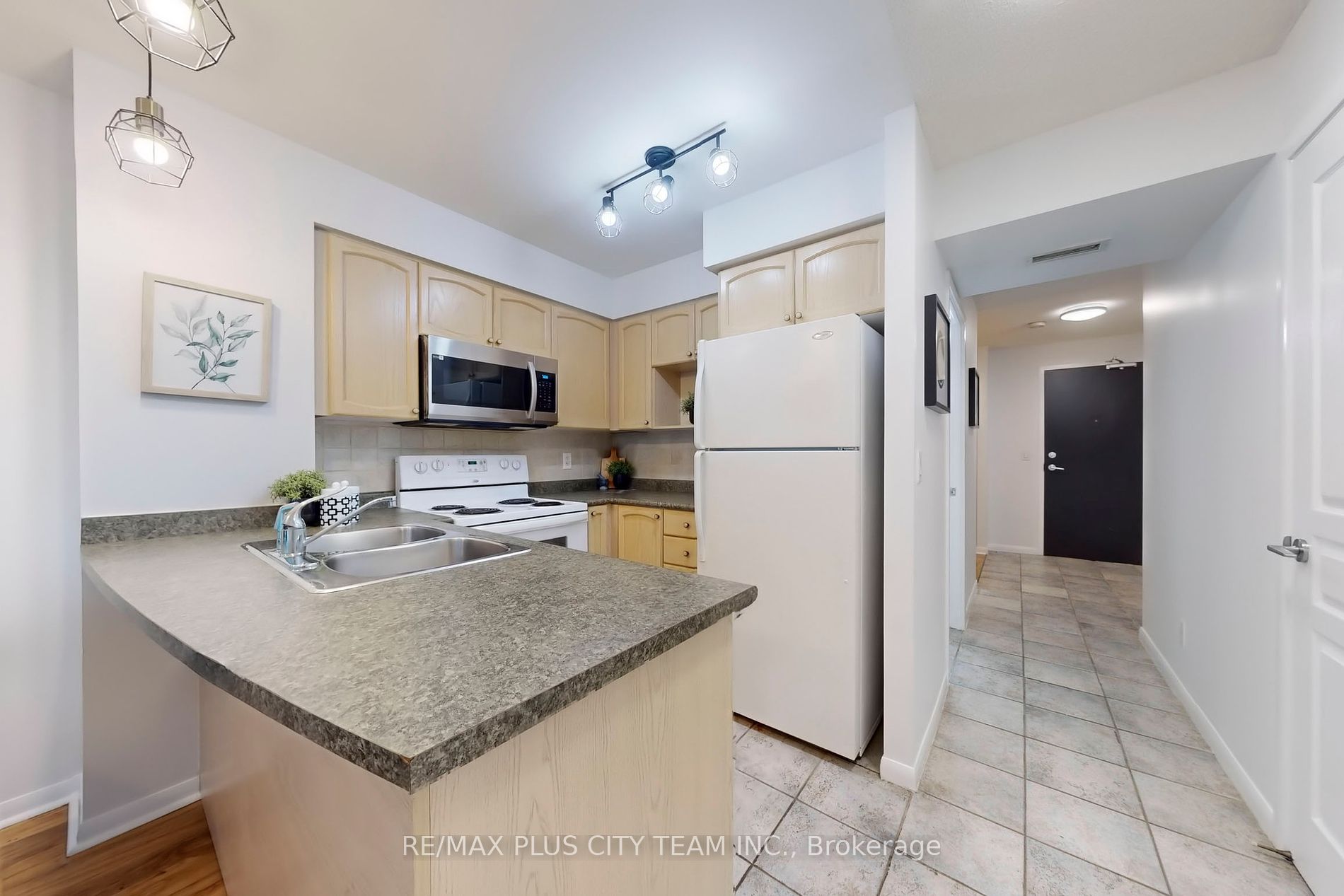 18 Yonge St, #1801