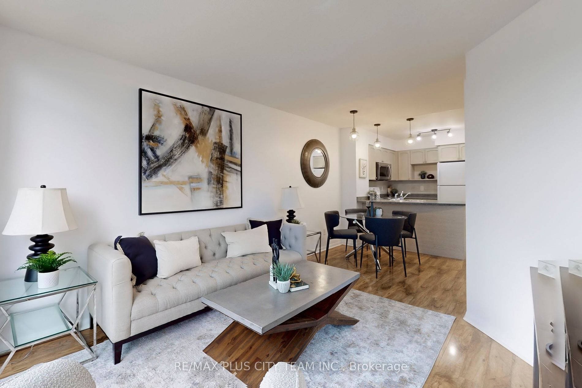 18 Yonge St, #1801