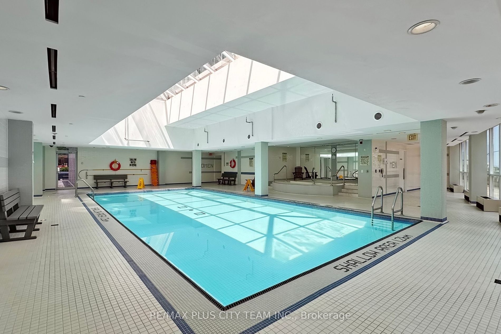 18 Yonge St, #1801