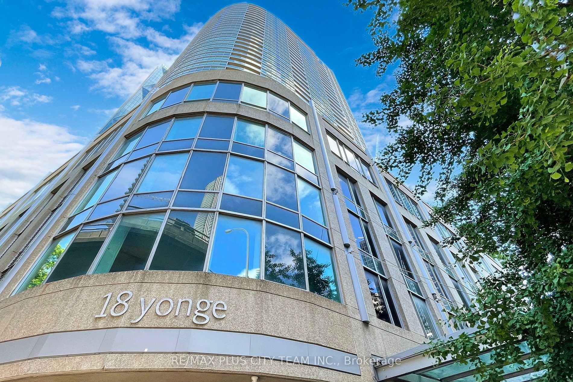 18 Yonge St, #1801