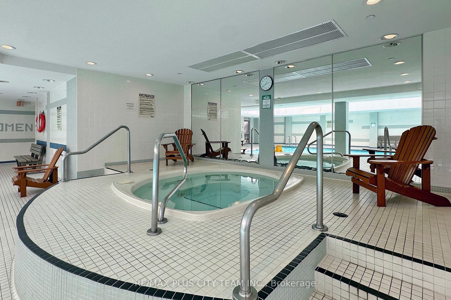 18 Yonge St, #1801