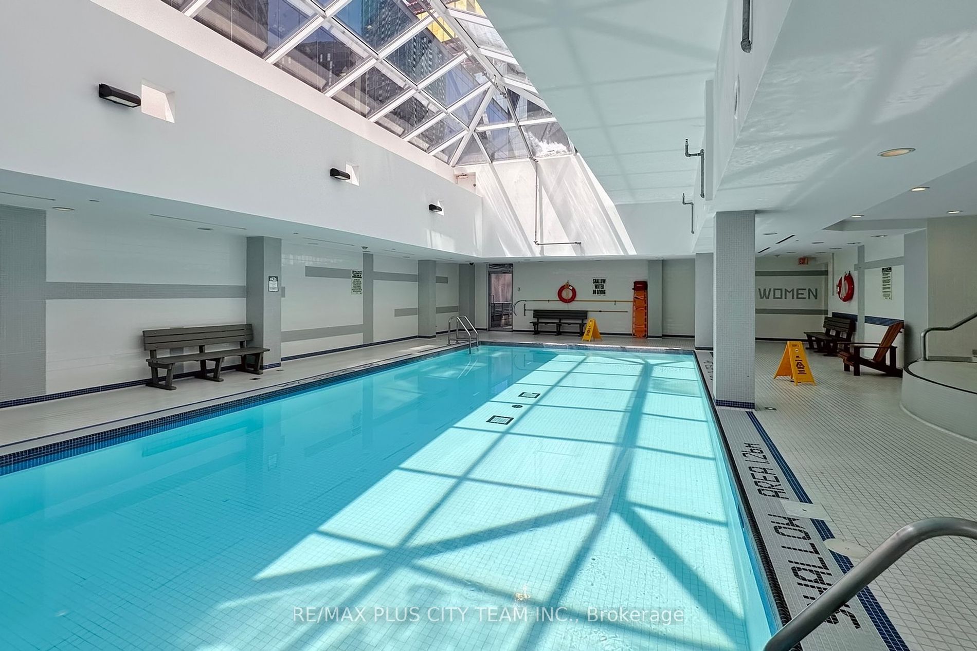 18 Yonge St, #1801