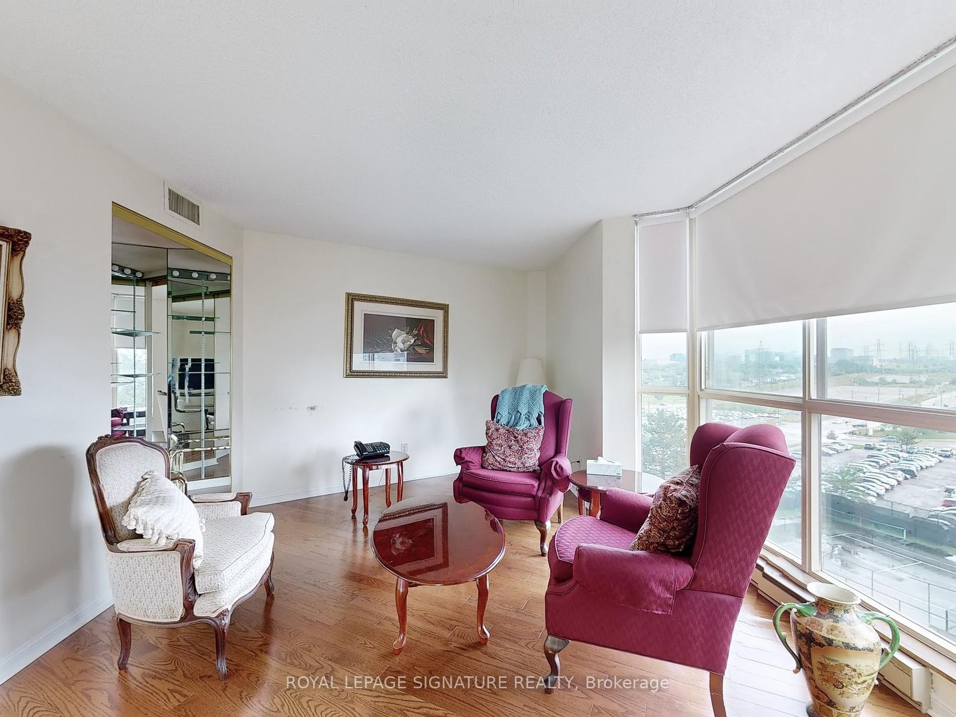 85 Skymark Dr, #501