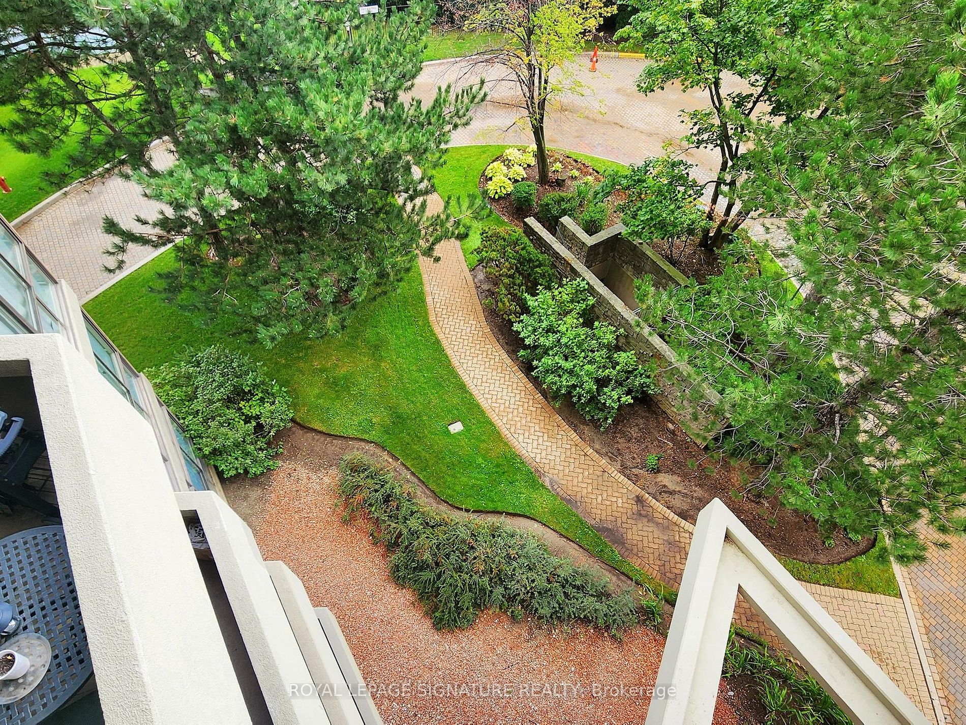 85 Skymark Dr, #501