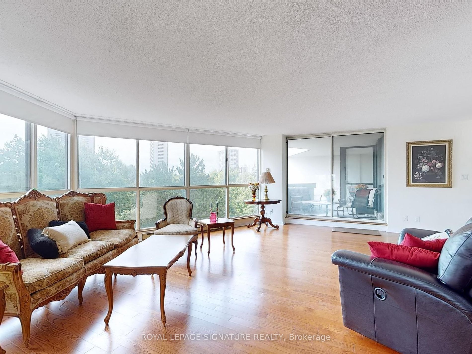 85 Skymark Dr, #501
