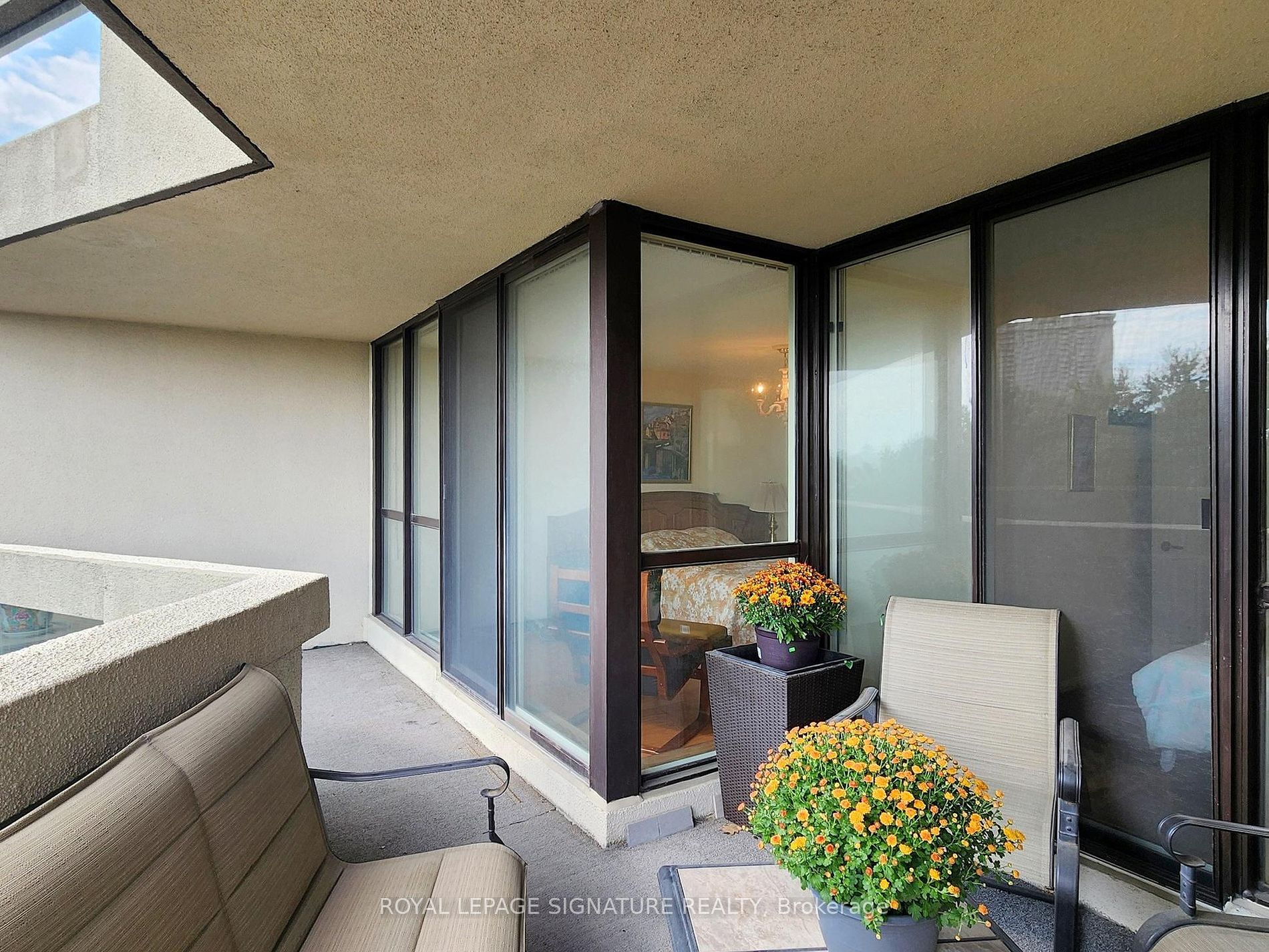 85 Skymark Dr, #501