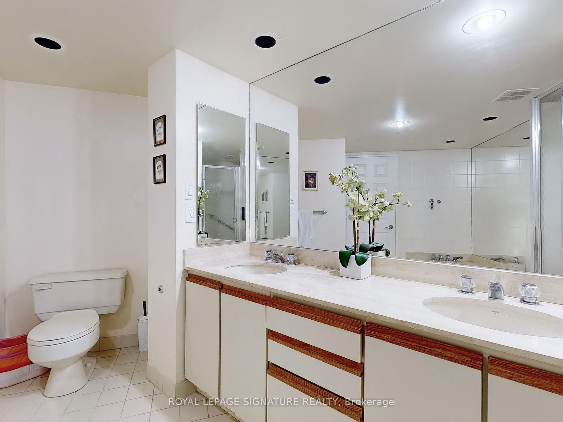 85 Skymark Dr, #501