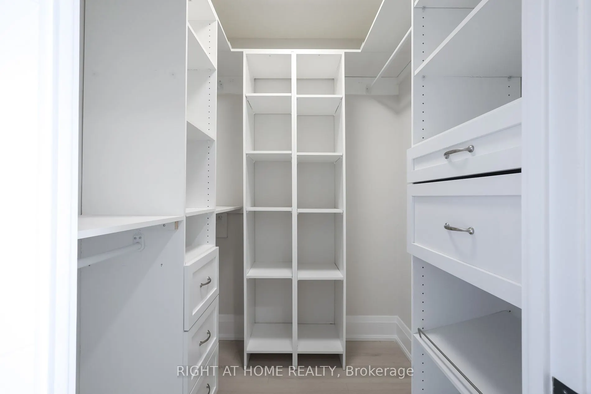 1555 Finch Ave E, #1205