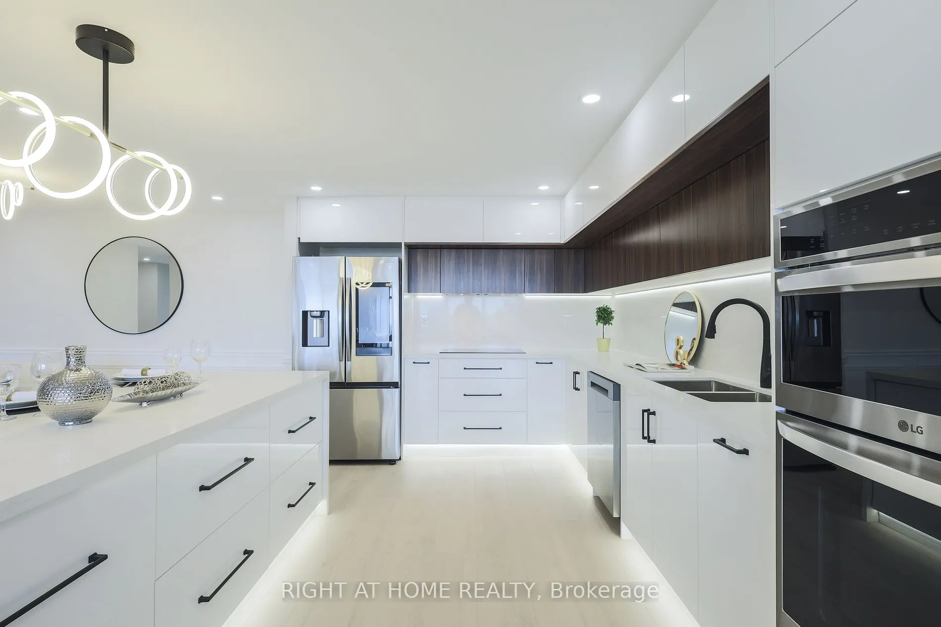 1555 Finch Ave E, #1205