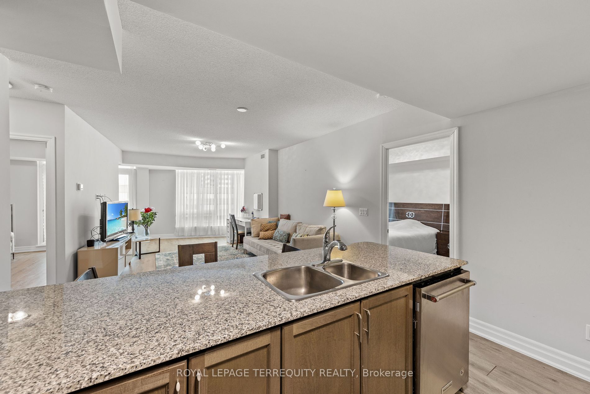 8 Scollard St, #1410