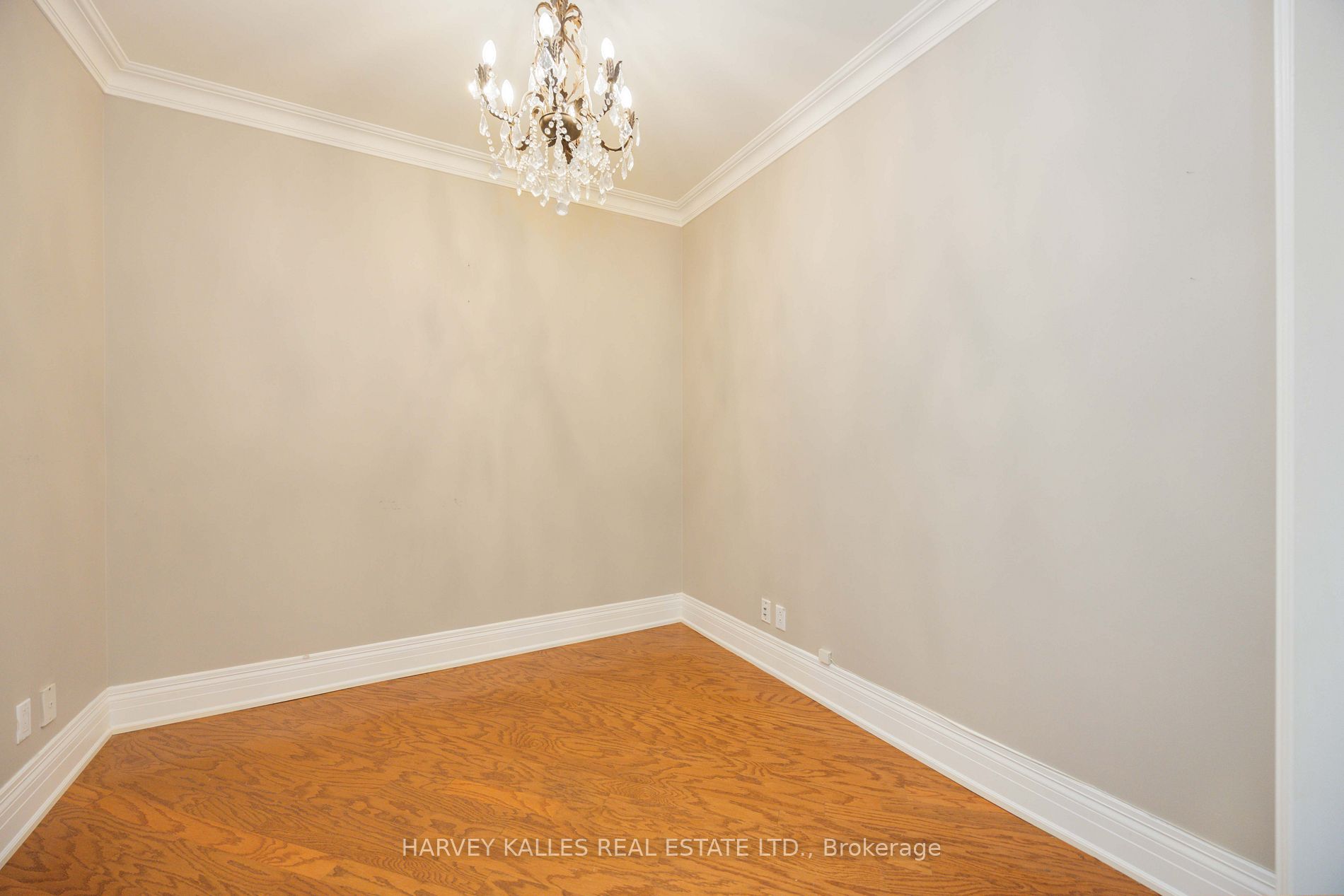33 Delisle Ave, #201