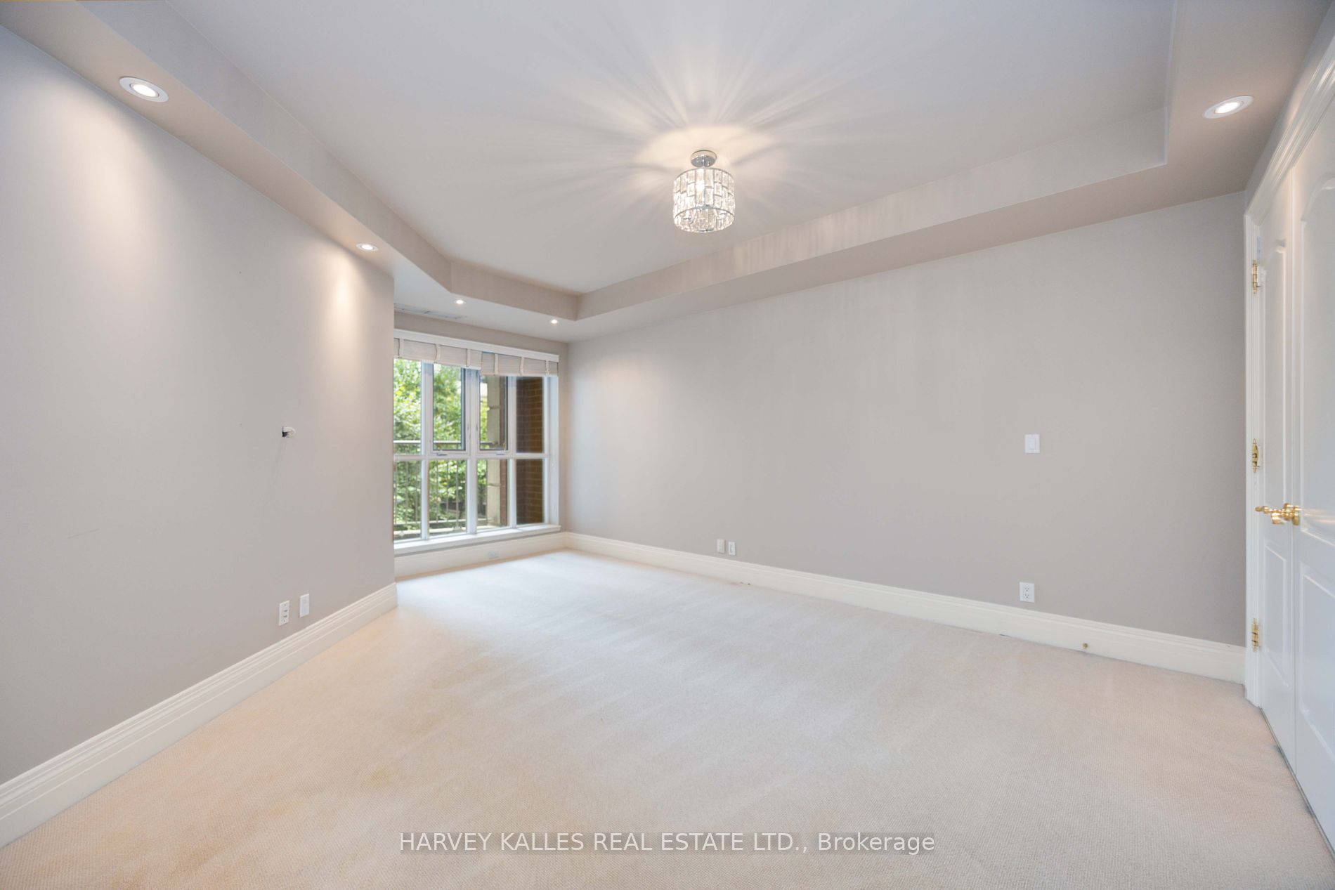 33 Delisle Ave, #201