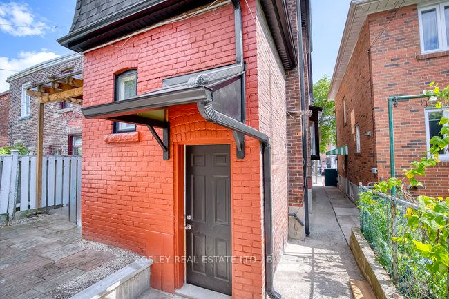 282 Ossington Ave