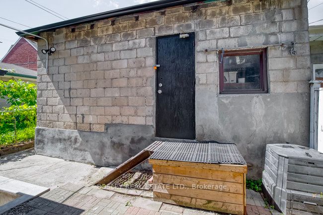 282 Ossington Ave