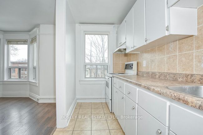 282 Ossington Ave