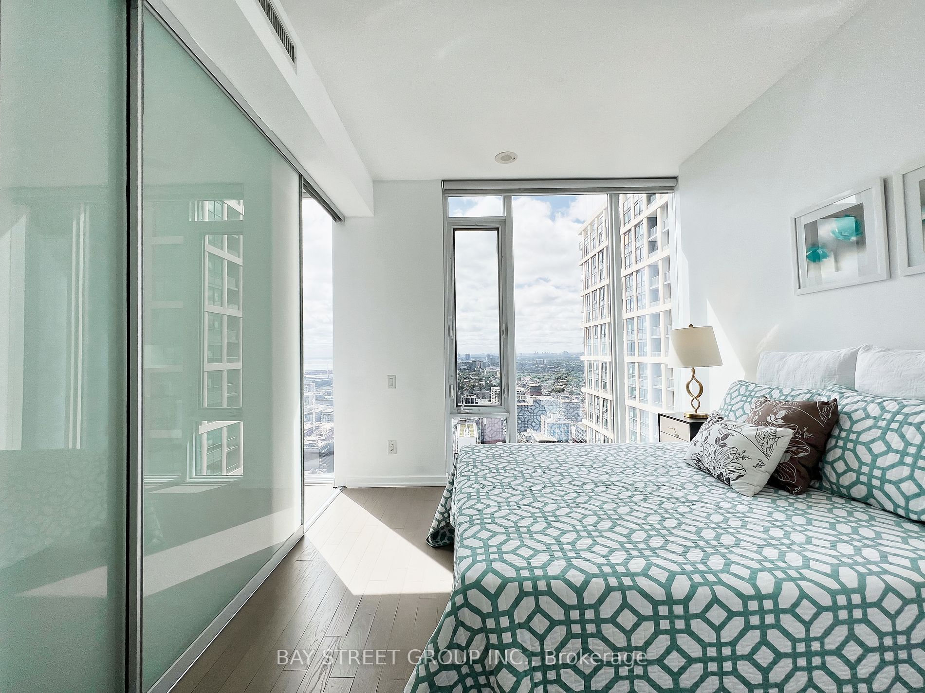 101 Peter St, #4009