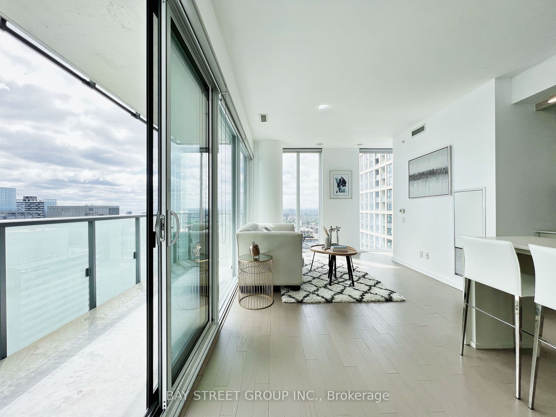 101 Peter St, #4009