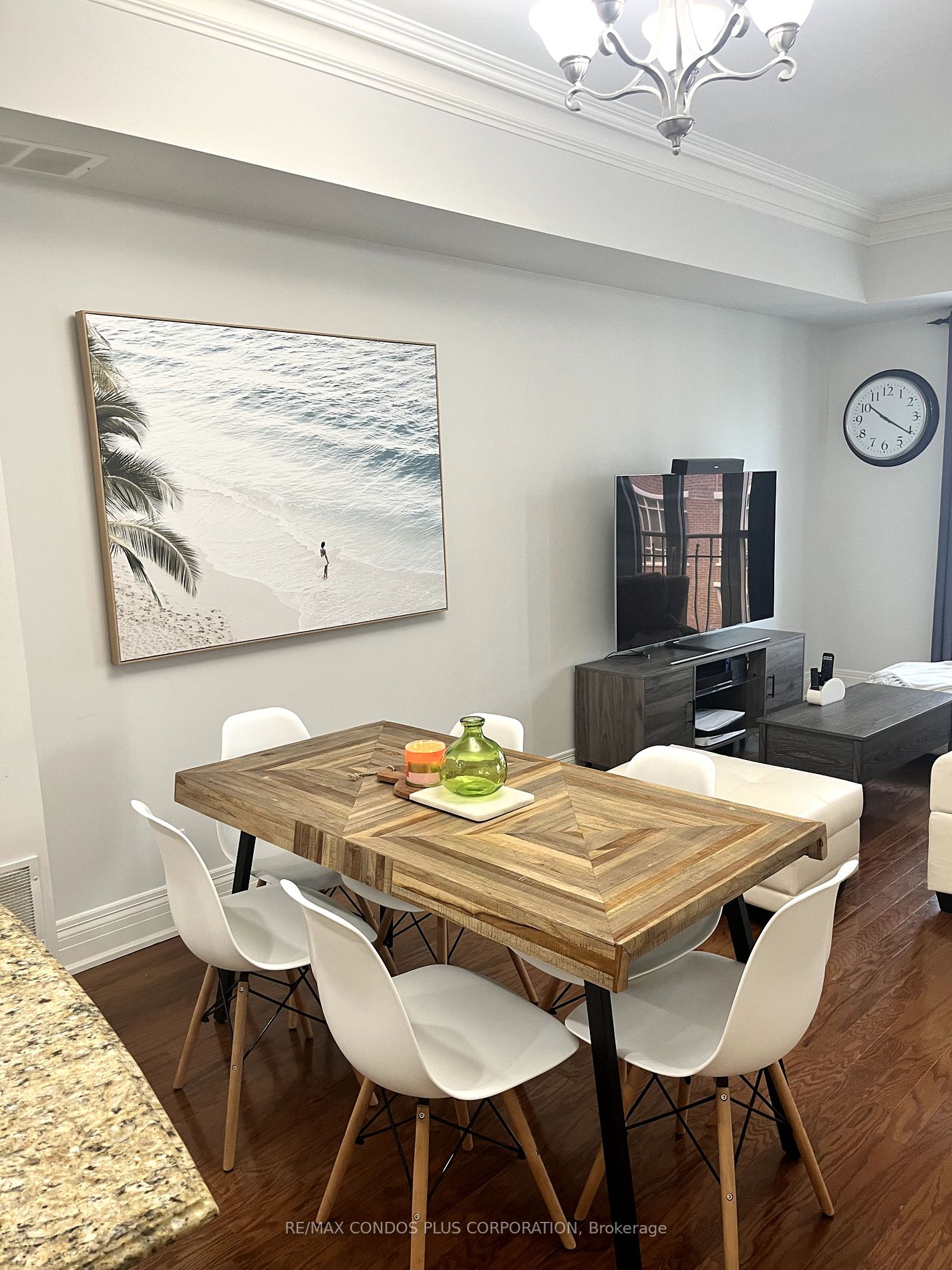 33 Delisle Ave, #904
