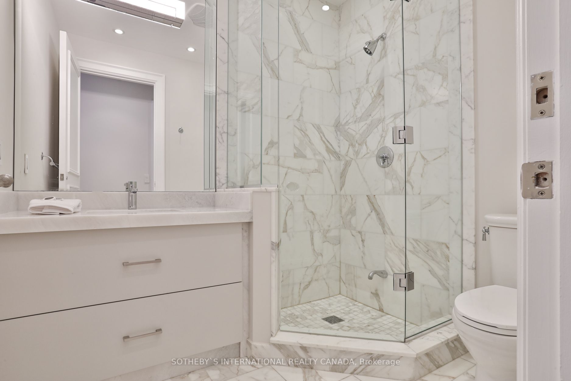 1 St Thomas St, #9C