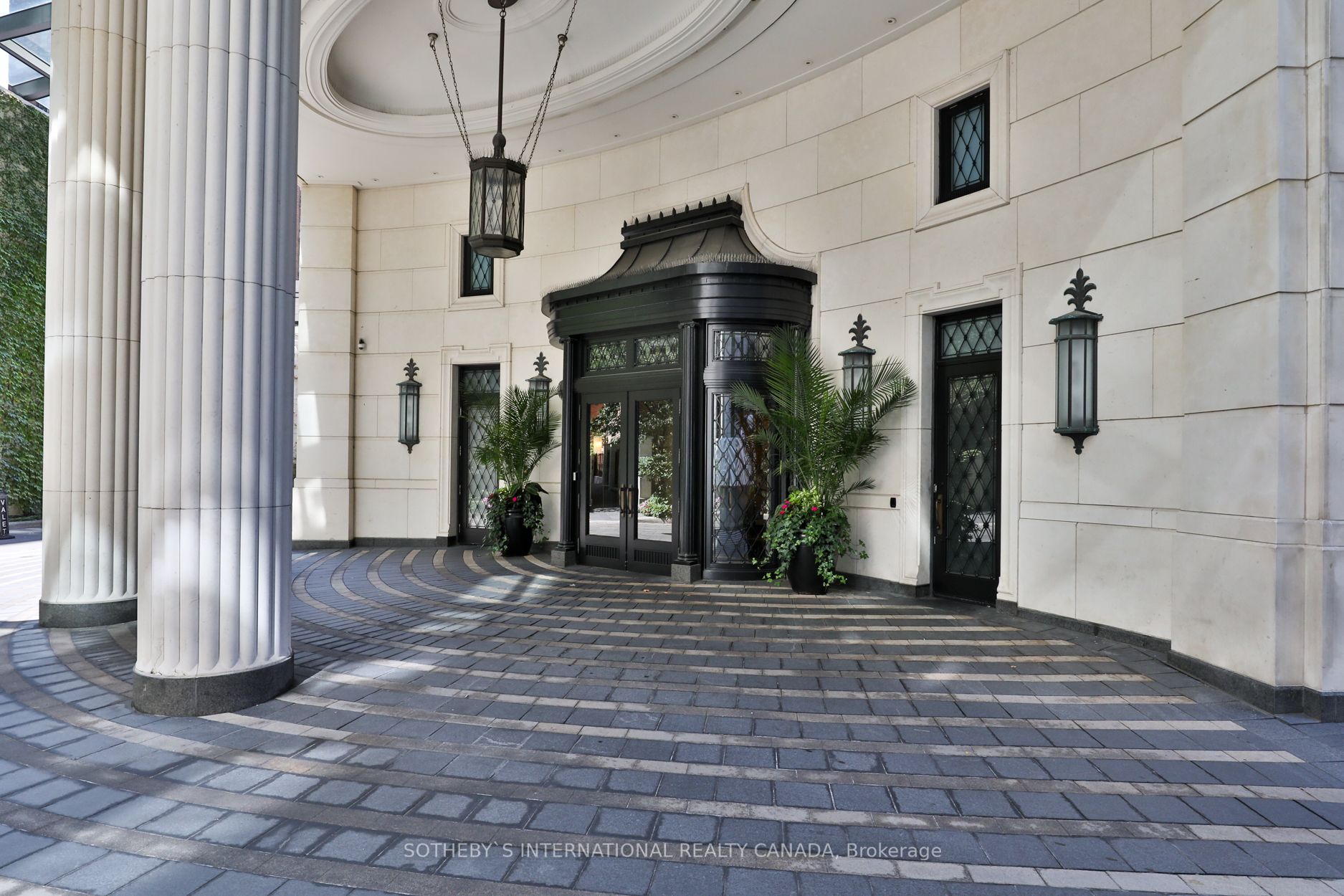 1 St Thomas St, #9C