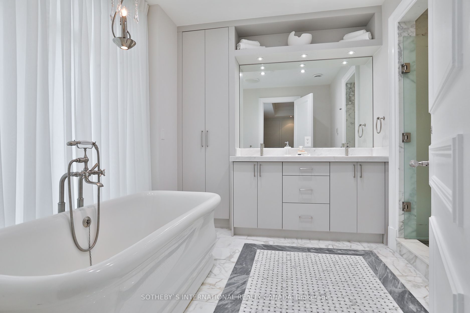 1 St Thomas St, #9C