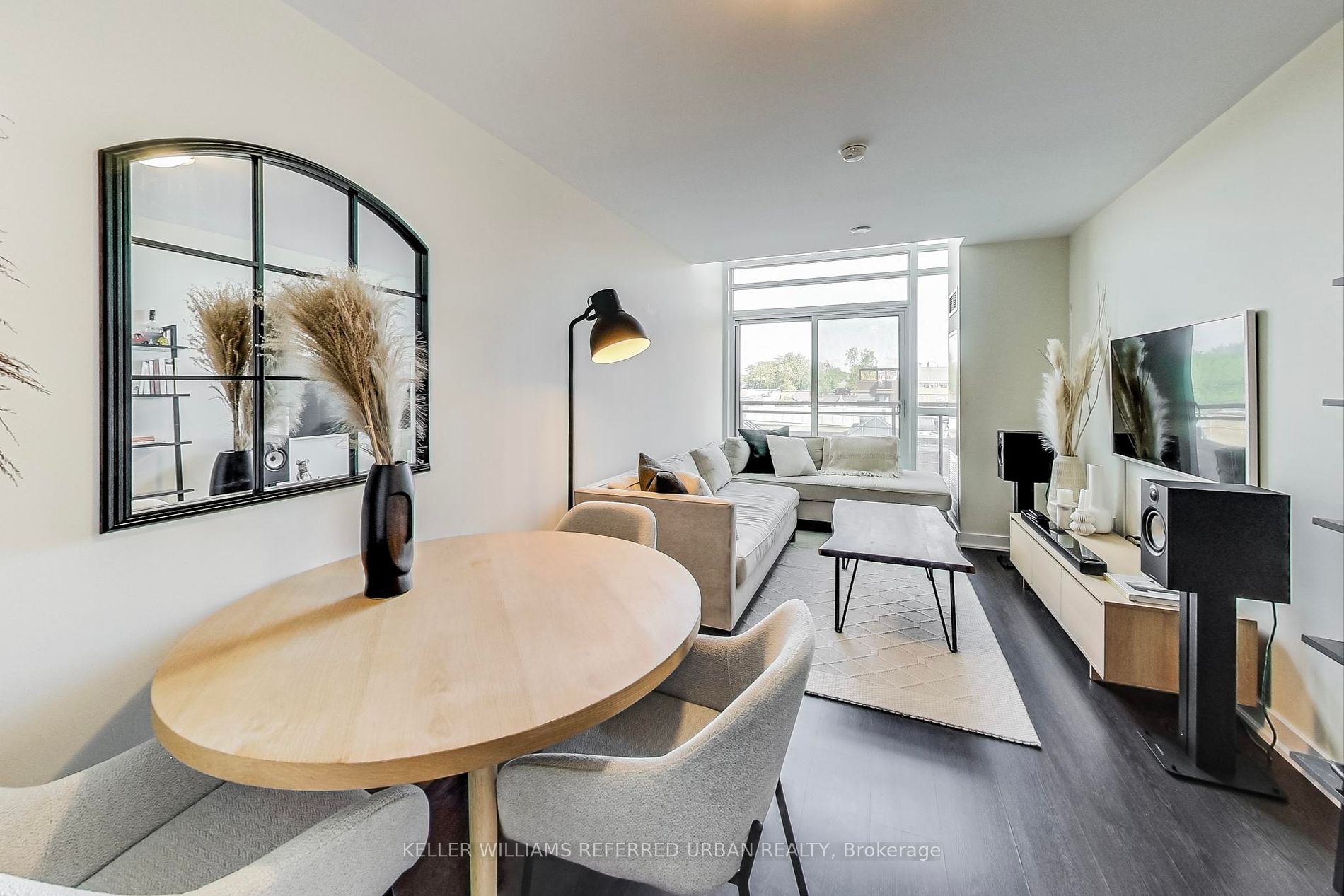 775 King St W, #426