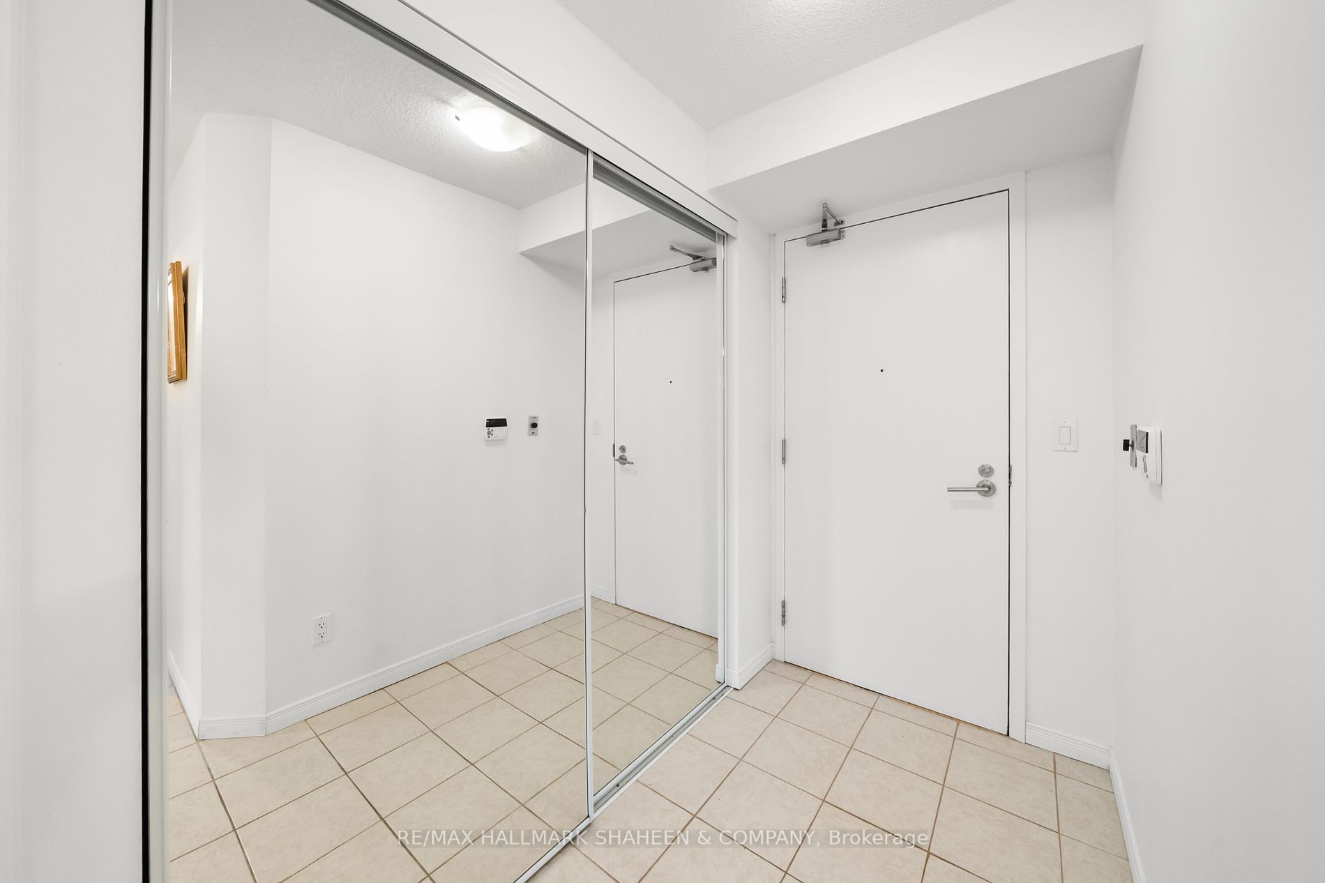 215 Fort York Blvd, #419
