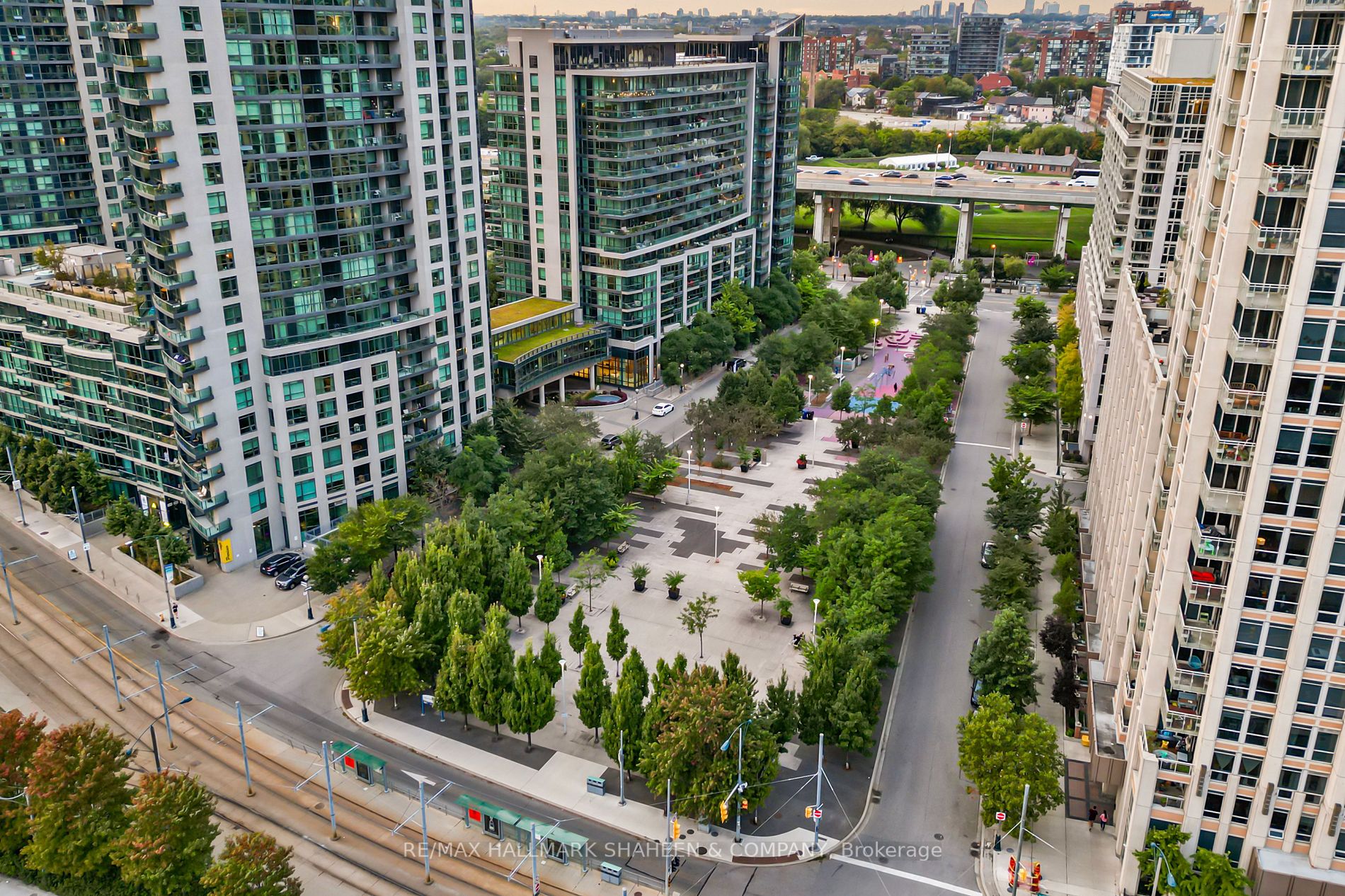 215 Fort York Blvd, #419