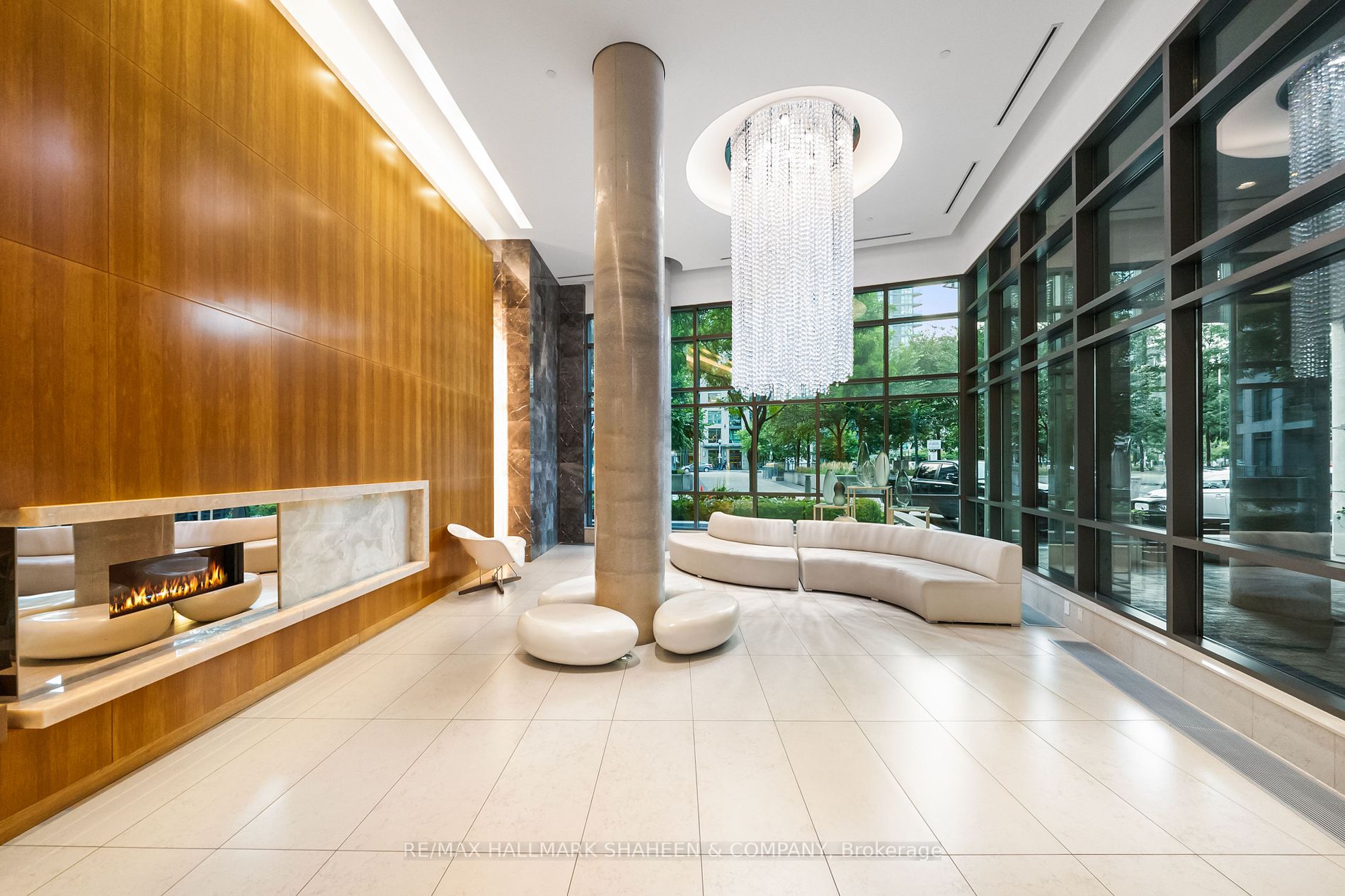 215 Fort York Blvd, #419