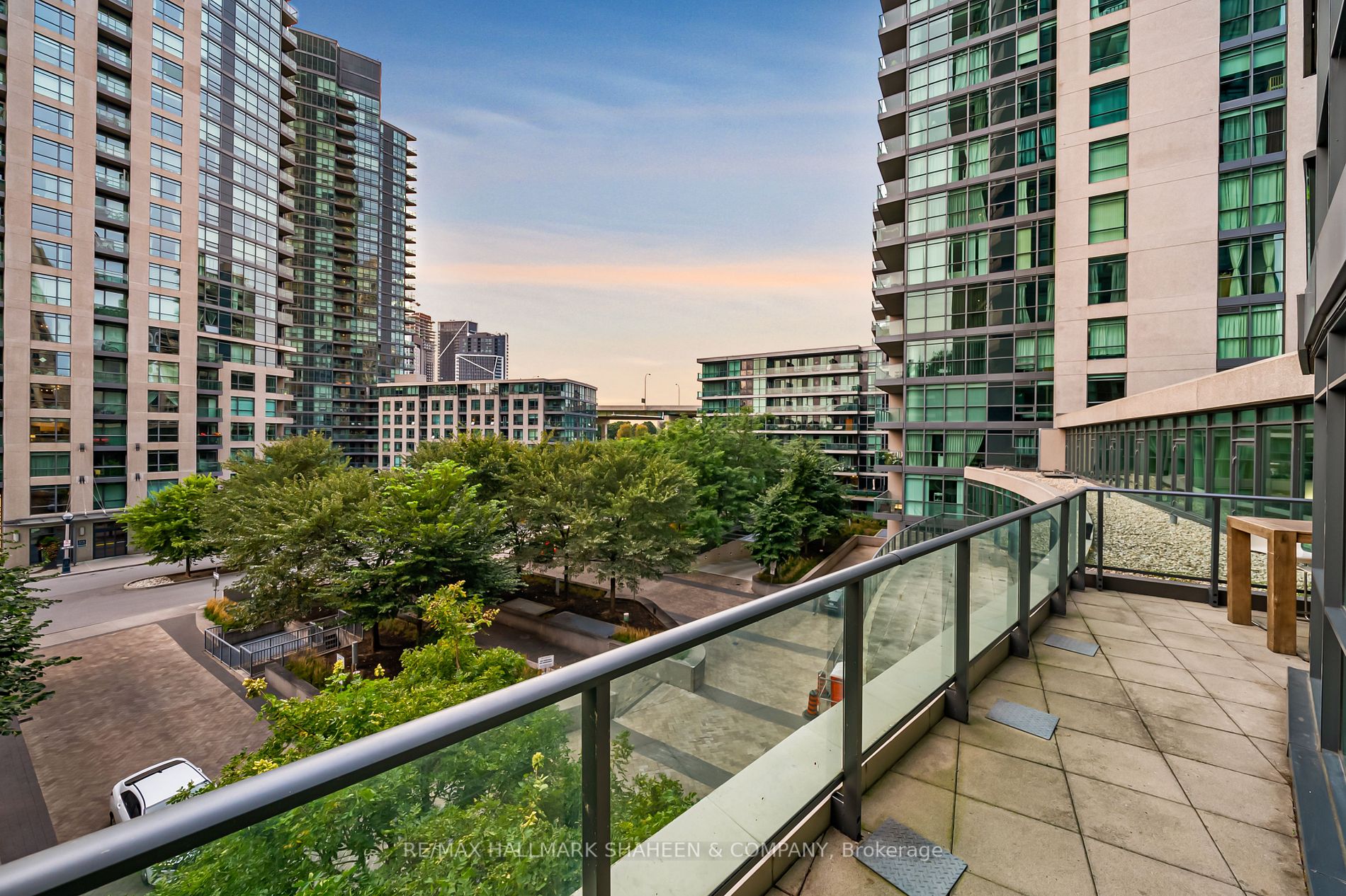 215 Fort York Blvd, #419