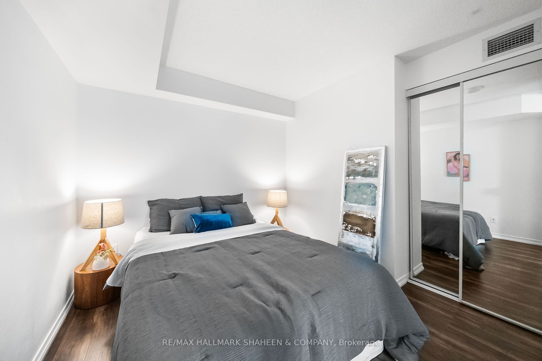 215 Fort York Blvd, #419