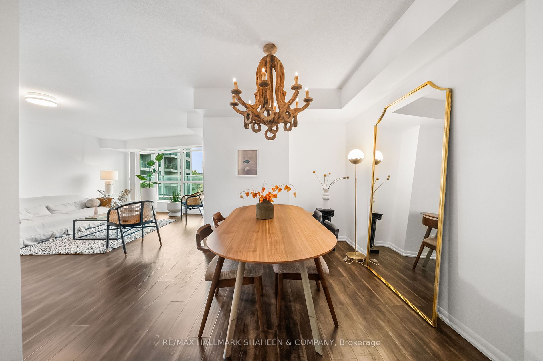 215 Fort York Blvd, #419