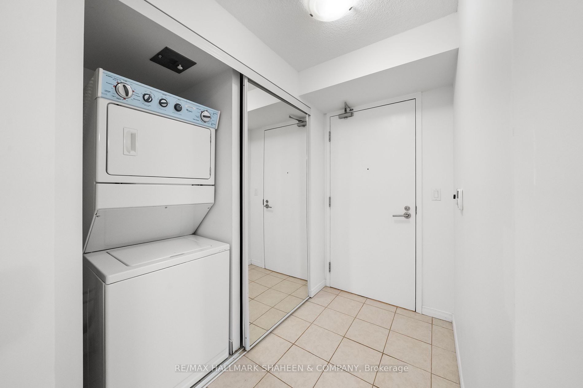 215 Fort York Blvd, #419